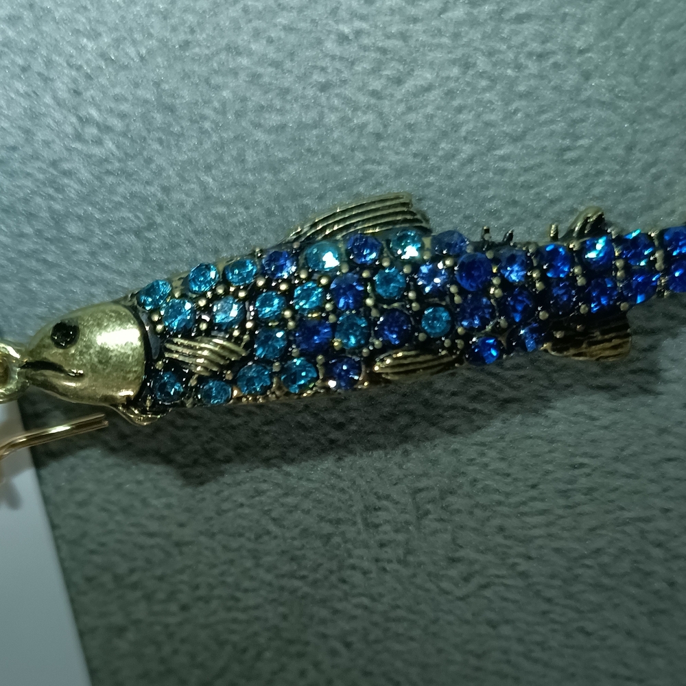 BETSEY JOHNSON BLUE AND GOLD COLOUR  DESIGNER FISH EARRINGS - Picture 3 of 3